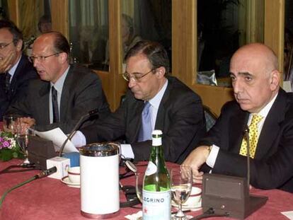 Thomas Kurth, Florentino Pérez y Adriano Galliani (presidente del Milan), a la derecha, en una reunión del G-14.