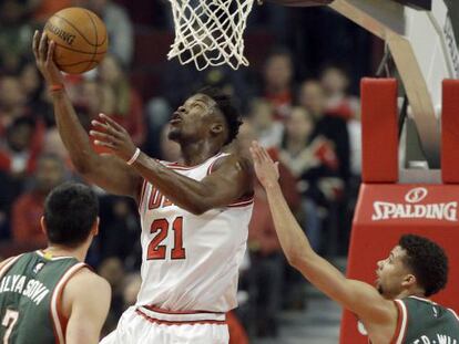 Butler lanza entre Ilyasova y Carter-Williams.