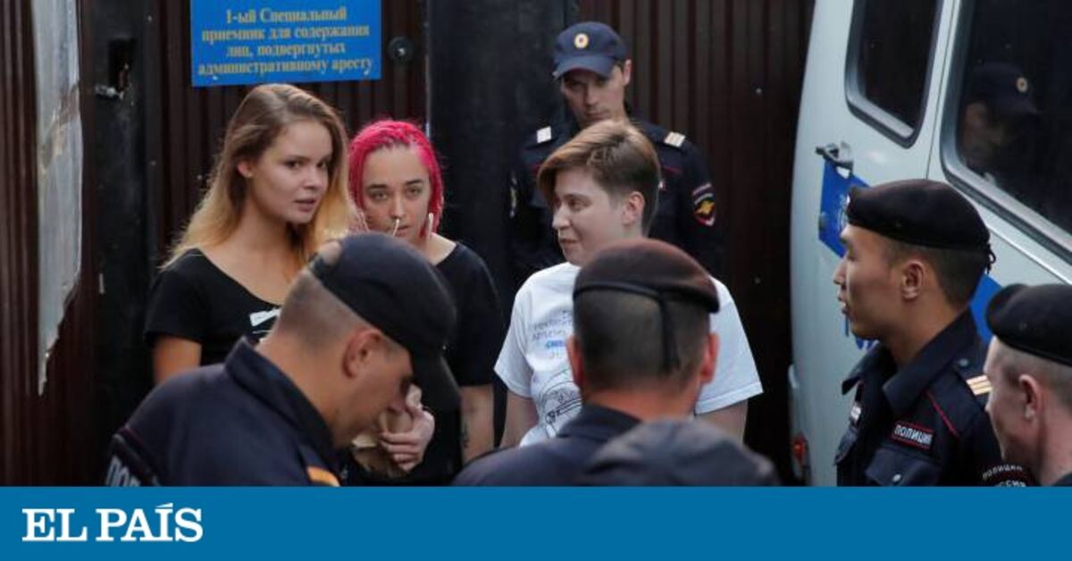 Los Cuatro Miembros De Pussy Riot Arrestados En La Final Del Mundial