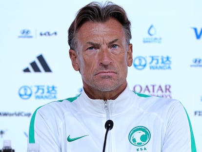 El entrenador de la selección saudí Hervé Renard en una conferencia de prensa en Doha (Qatar), el 25 de noviembre 2022