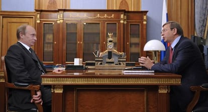 Imagen de archivo (2009) de Vladímir Putin y Vladimir Yevtushenkov.