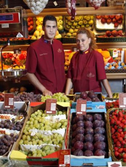 Daniel Pacheco y su hermana Raquel, en el negocio familiar Gold Gourmet.