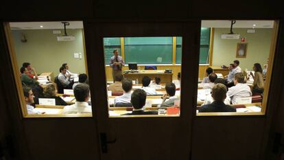 Clase de un máster en el IESE Business School en Madrid.