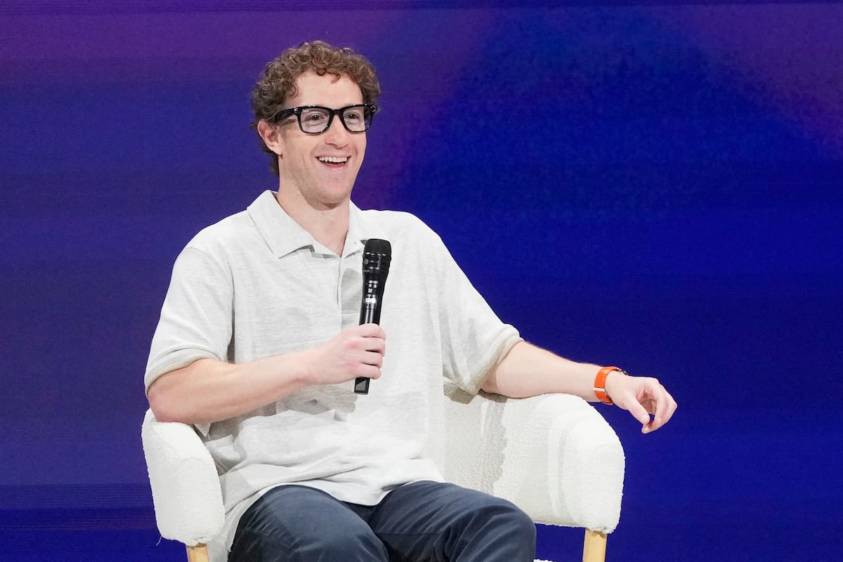 Por qué Mark Zuckerberg pretende que quitemos el “estigma” a los amigos virtuales: “Esto no se me va a escapar” | Tecnología