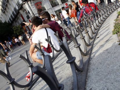 Pinchos con forma de corona de espinas retirados de la fuente de la Puerta del Sol.