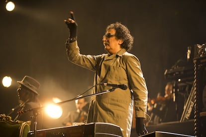 García durante una presentación en Buenos Aires, Argentina, el jueves 6 de diciembre de 2012. A los cinco años de vida ya era concertista de piano y música clásica pero su vida dio un vuelco cuando descubrió a los Beatles y le "volaron la cabeza", según sus propias palabras.