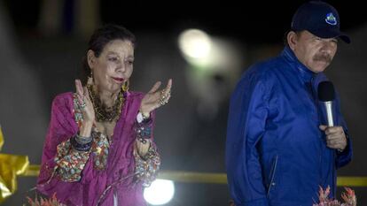 El presidente de Nicaragua, Daniel Ortega, y la vicepresidenta, Rosario Murillo, en un acto en Managua. 