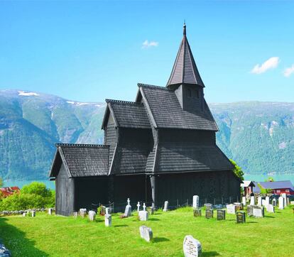 Iglesia del siglo XII, en Urnes, Noruega.