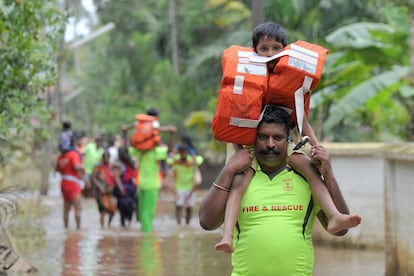 Trabajos de rescate en el distrito de Thrissur, Kerala, el 19 de agosto de 2018.