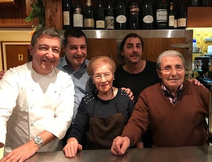 LA FAMILIA ROCA EN CAN ROCA / CAPEL 