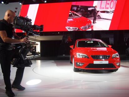 El nuevo Seat León, presentado hoy en París, pesa 90 kilos menos que su antecesor.