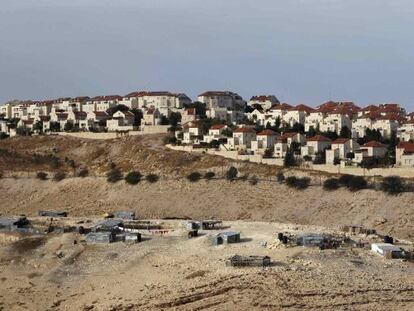 Un campamento beduino frente al asentamiento de Maale Adumim, cerca de Jerusalén.