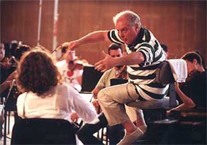 El director Daniel Barenboim durante los ensayos de West Eastern Divan, en Sevilla.