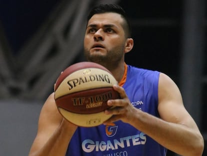 Alexis Cervantes, durante un partido con los Gigantes de Jalisco, en 2019.