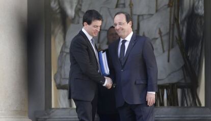 Manuel Valls y Fran&ccedil;ois Hollande, esta ma&ntilde;ana en el Eliseo.