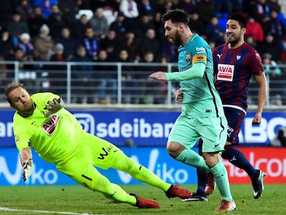 Messi fa el segon gol del Barça.