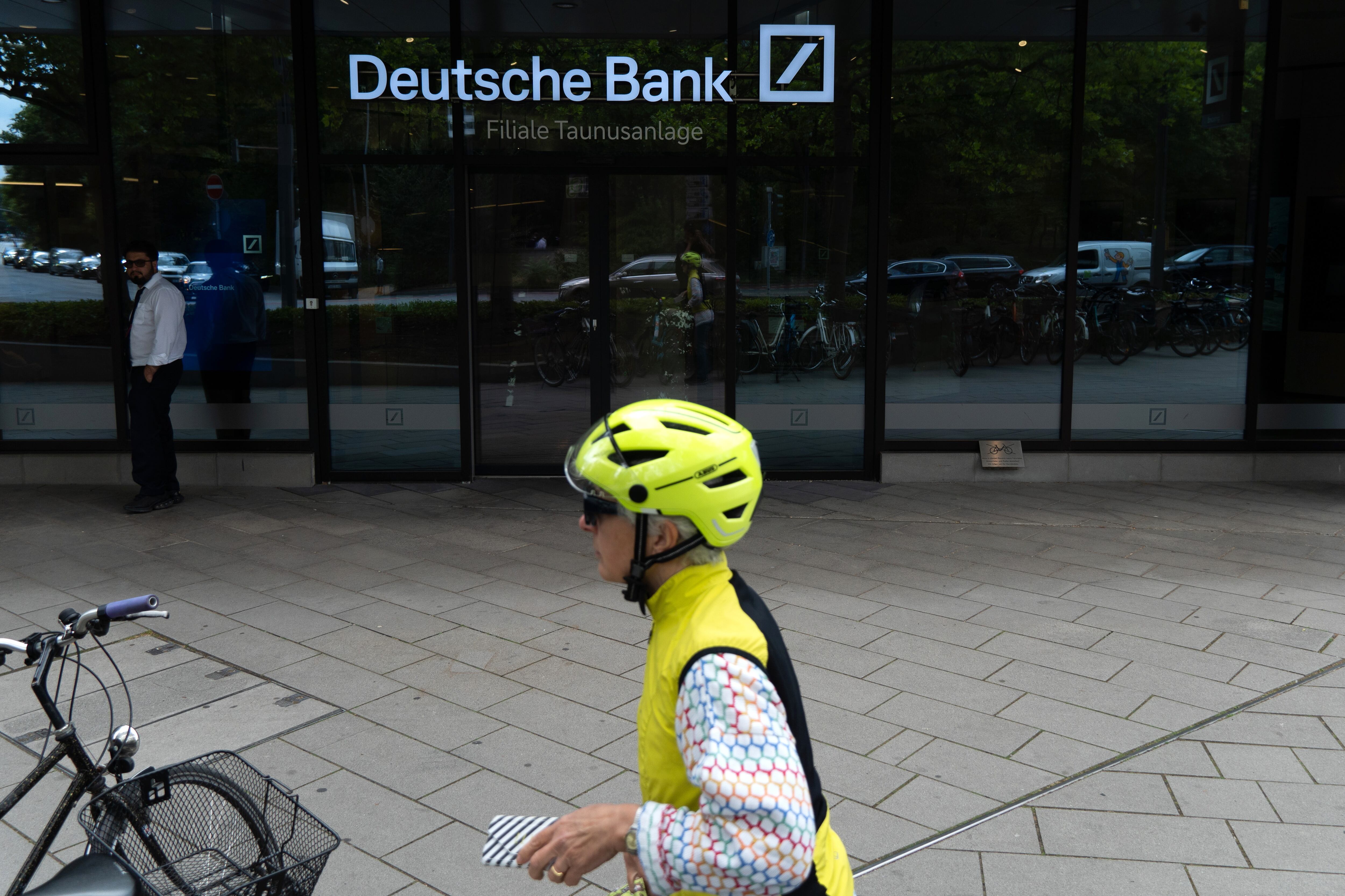China elige a Deutsche Bank como primer banco europeo para procesar operaciones en yuanes