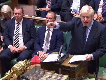 Captura de vídeo mostra o primeiro-ministro britânico durante sua intervenção, nesta terça-feira, no Parlamento.