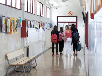 Último día de clase, antes del cierre escolar de marzo de 2020, en un instituto público valenciano.