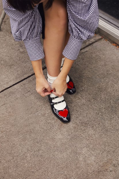 Carel. Los zapatos más codiciados del momento los hace esta marca que, a pesar de tener muchos años de historia, está más de actualidad que nunca. Alexa Chung lució unos Mary Janes de la firma (la prensa pensó que se trataba de un modelo de Zara pero la británica tenía los originales, claro) y cada vez cuenta con más adeptas.