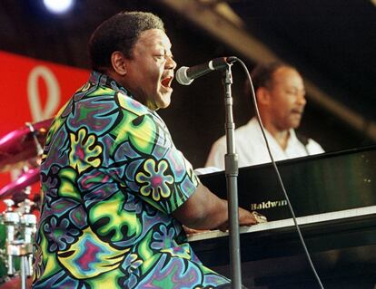 Actuación del legentario cantante y pianista en la 30ª edición del New Orleans Jazz & Heritage Festival, el 25 de abril 1999.