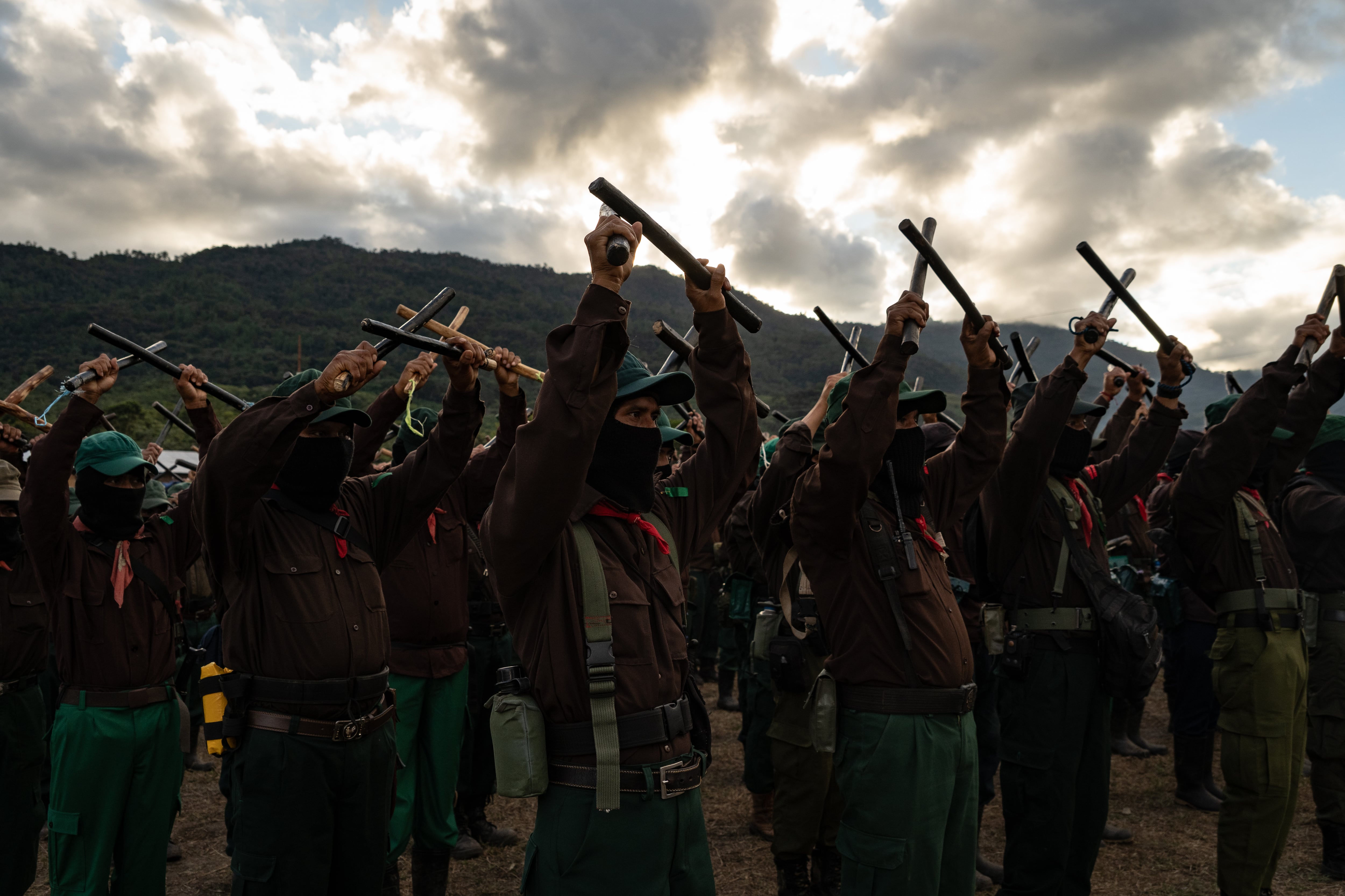 Indígenas zapatistas en el VIII Caracol Dolores Hidalgo, en Chiapas, el 
1 de enero de 2024.