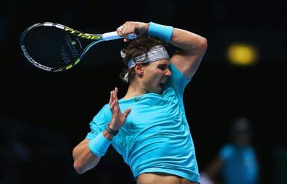 Nadal devuelve un golpe ante Wawrinka. 