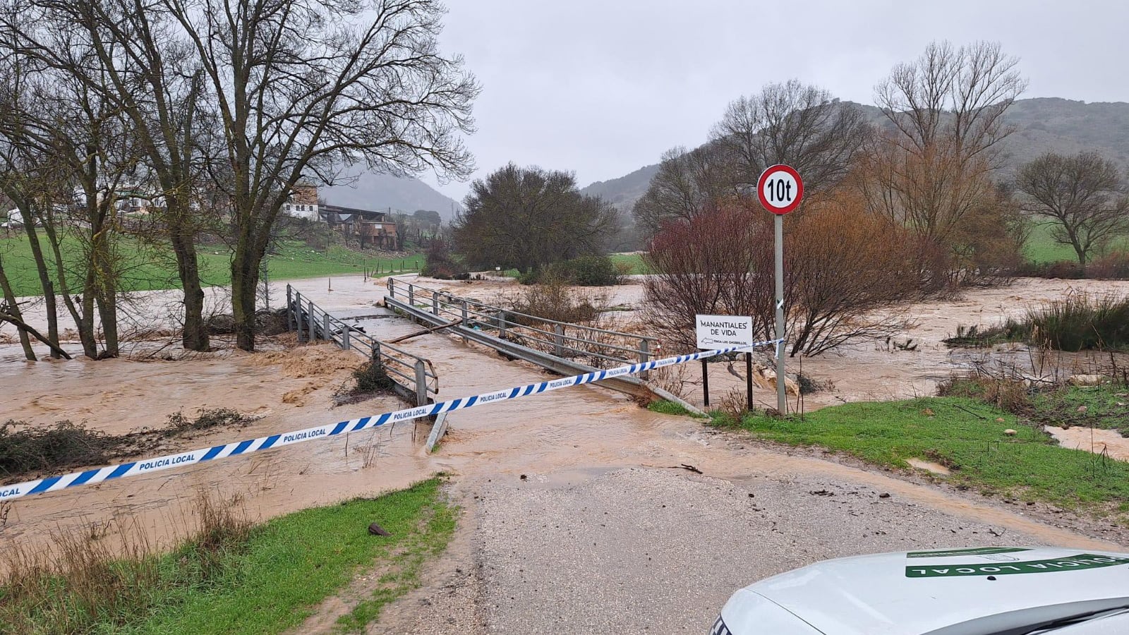 Andalusia suspends schools, orders evacuations