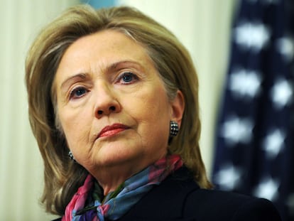 Hillary Clinton, durante su comparecencia en el Departamento de Estado, ayer en Washington.