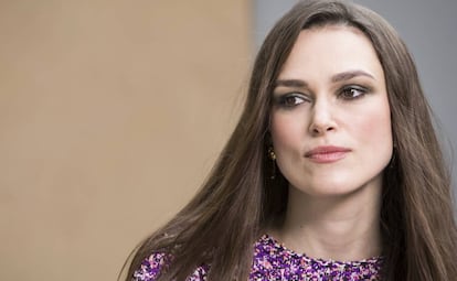 Keira Knightley en el desfile de Chanel de la Semana de la Moda de París, en marzo de 2018.