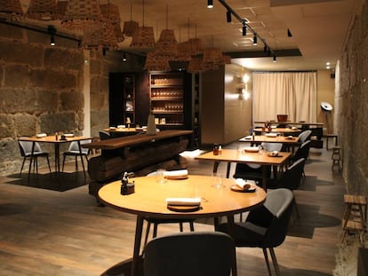 Sala del restaurante Ceibe, en Ourense.