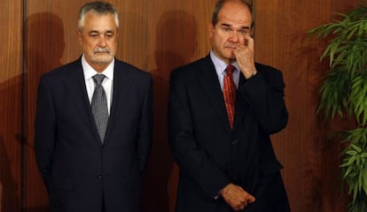 Los ex presidentes de la Junta,  Jos&eacute; Antonio Gri&ntilde;&aacute;n y Manuel Chaves. 