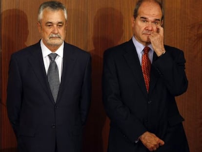 Los ex presidentes de la Junta,  Jos&eacute; Antonio Gri&ntilde;&aacute;n y Manuel Chaves. 