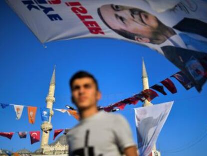 El aumento del paro y la mala calidad de la educación alimentan la desconfianza de los jóvenes hacia Erdogan