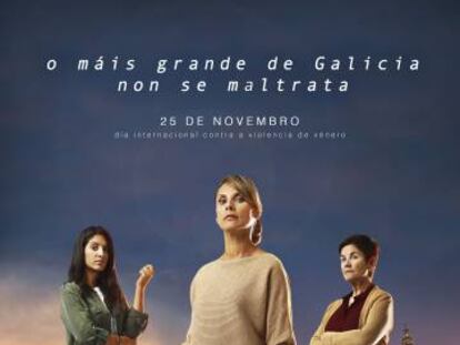Tres mujeres emergen de los monumentos m&aacute;s representativos de Galicia bajo el lema &#039;Lo m&aacute;s grande de Galicia no se maltrata&#039;.