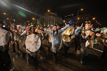 Participantes del desfile durante la Cabalgata de los Reyes Magos en Madrid.