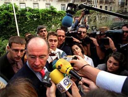 Rodrigo rato, ayer, a su llegada a la Casa de América en Madrid para acudir a la presentación de un libro.