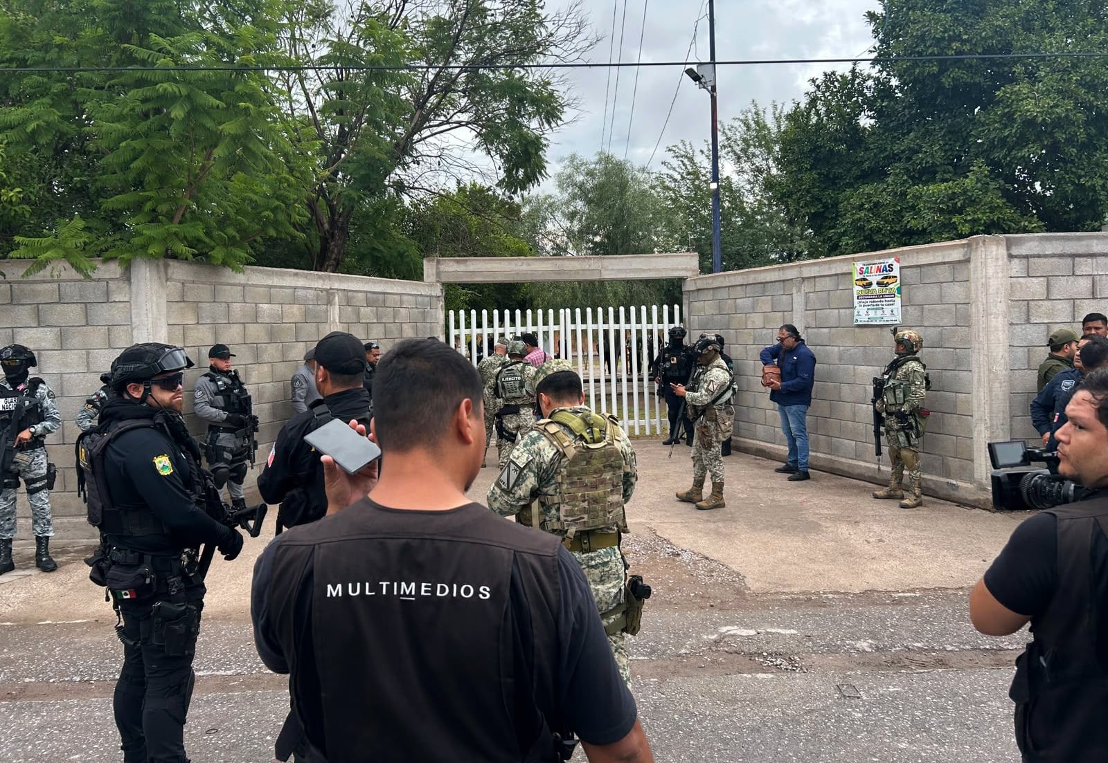 Un ataque armado en una escuela secundaria en Torreón deja a la subdirectora muerta y al menos tres heridos
