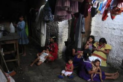 A family displaced by the decades of violence in Colombia.