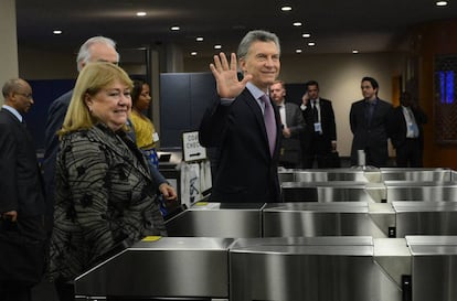 Mauricio Macri y su canciller, Susana Malcorra, ingresan a la sede de Naciones Unidas en Nueva York.