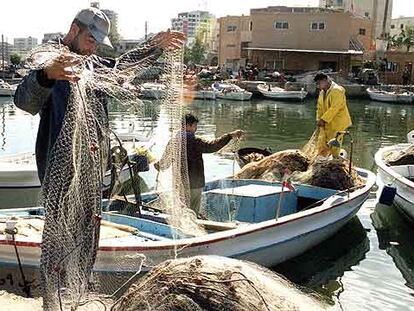 Marineros de Tiro, tan especialistas en la pesca como en la búsqueda de restos arqueológicos.
