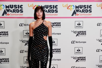 Aitana posa antes de la cena de nominados de LOS40 Music Awards Santander 2023, este martes en Madrid.