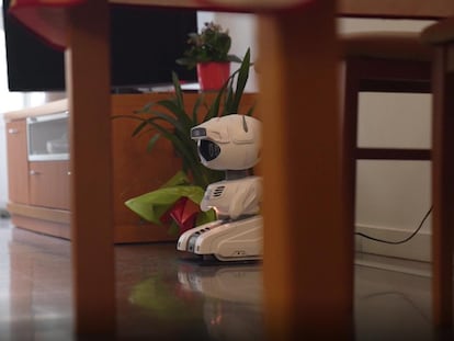 El robot ARI. creado para ayudar a mejorar la atención que reciben los ancianos que viven solos.