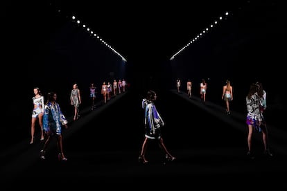 Desfile de Custo en la MBFWM de septiembre de 2020.