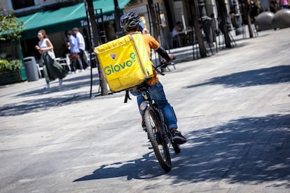 Un 'rider' de Glovo en Madrid en 2023.