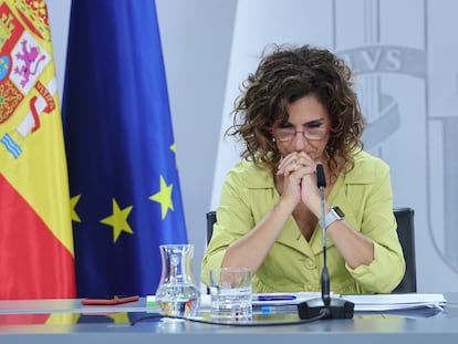 La Ministra de Hacienda, Maria Jesús Montero, en una rueda de prensa posterior al Consejo de Ministros, a inicios de octubre.