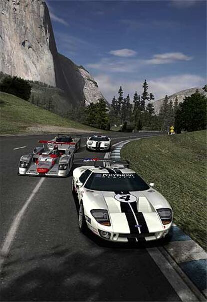 <i>Gran Turismo 4</i>: la manejabilidad más creíble y la mayor oferta de coches y circuitos.