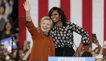 Hillary Clinton con Michelle Obama