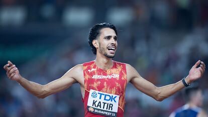 Mo Katir, tras ganar la plata en Budapest.