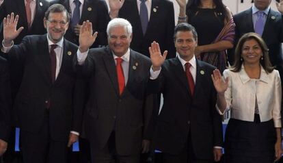 Mariano Rajoy, junto a los presidentes de Panamá, Ricardo Martinelli; México, Enrique Peña Nieto, y Costa Rica, Laura Chinchilla, en Panamá.